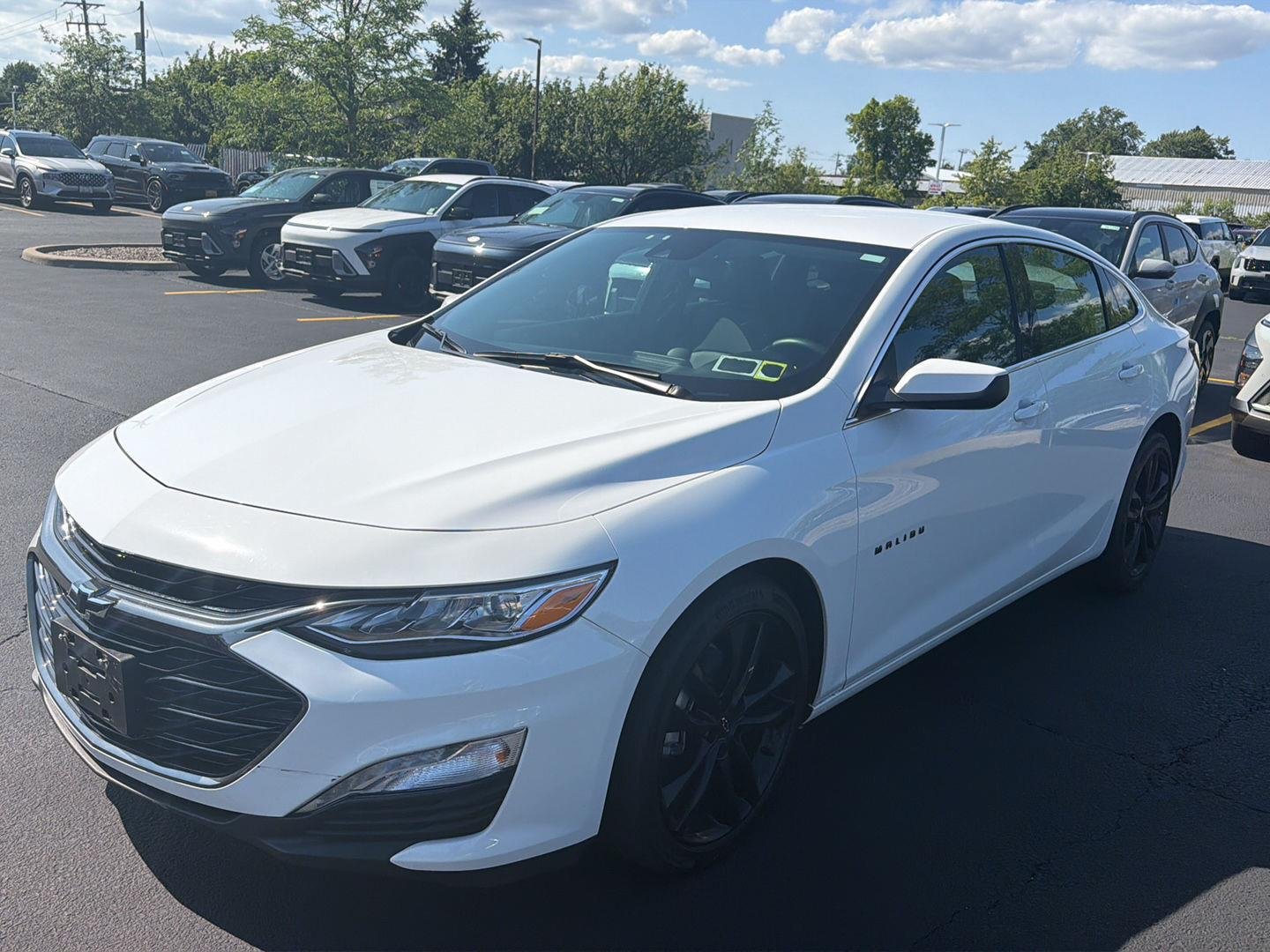 Used 2024 Summit White Chevrolet LT image 3