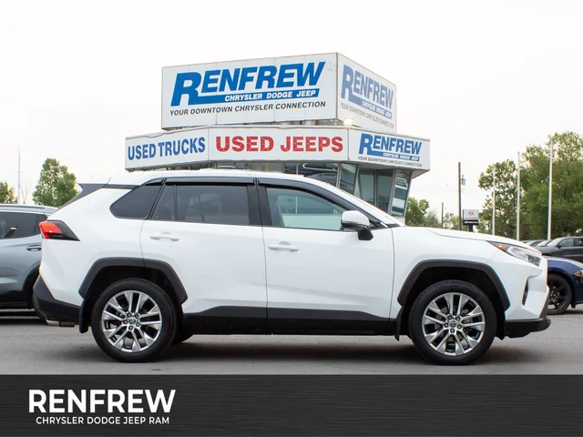 2021 Toyota RAV4 XLE * | AWD | Heated Seats/Wheel | Sunroof | Power Liftgate |