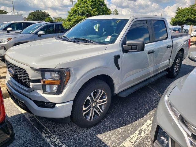 Used 2023 White Ford XL image 1