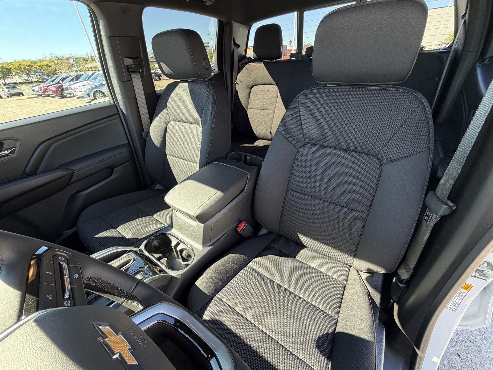 2026 Chevrolet Colorado LT - Photo 18