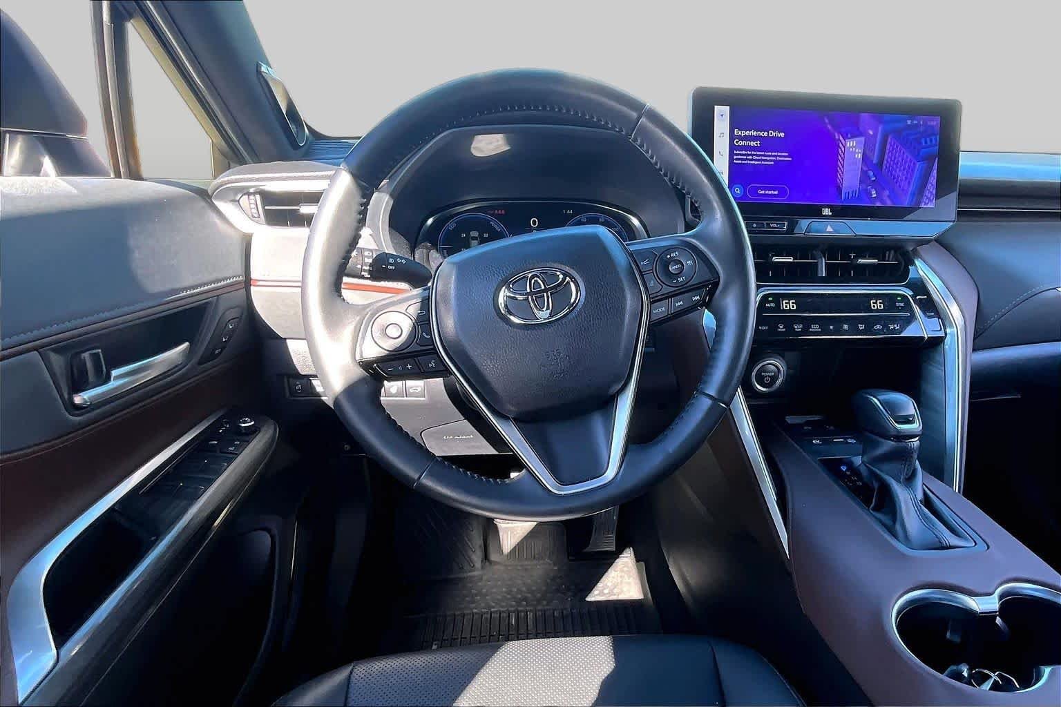 Used 2023 Wind Chill Pearl Toyota Limited image 6