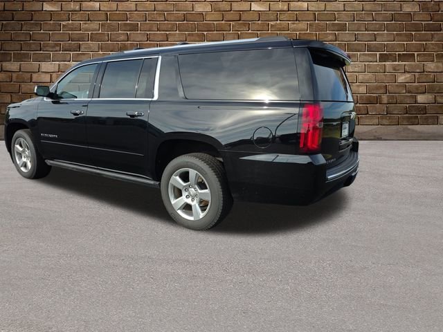 2019 Chevrolet Suburban Premier photo 3