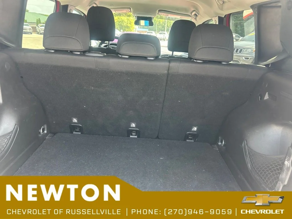Used 2018 Colorado Red Jeep Latitude image 11