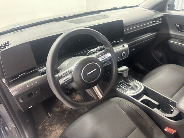 Used 2025 Gray Hyundai SE image 13