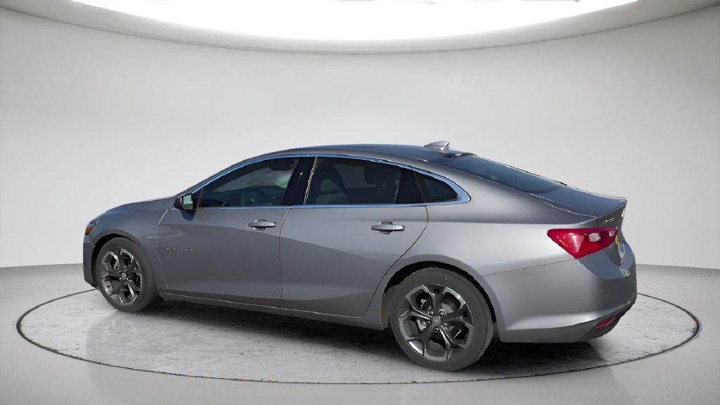 Used 2023 Gray Chevrolet LT image 18