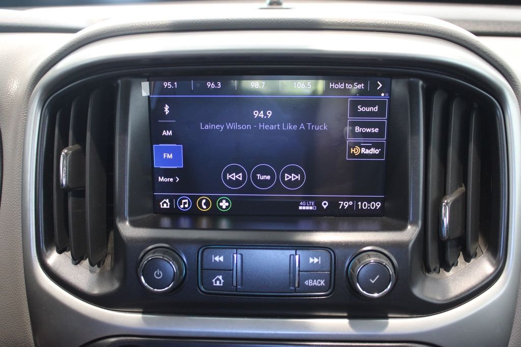 Used 2020 White Chevrolet LT image 15