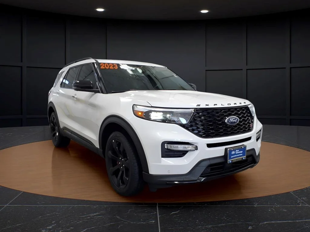 2023 Ford Explorer ST 4WD's photo