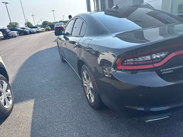 Used 2015 Black Dodge SXT image 5