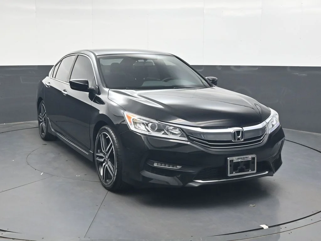 1HGCR2F58HA170552
