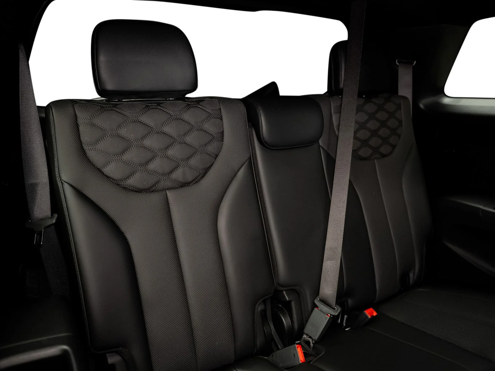 Used 2020 Silver Hyundai Limited image 37