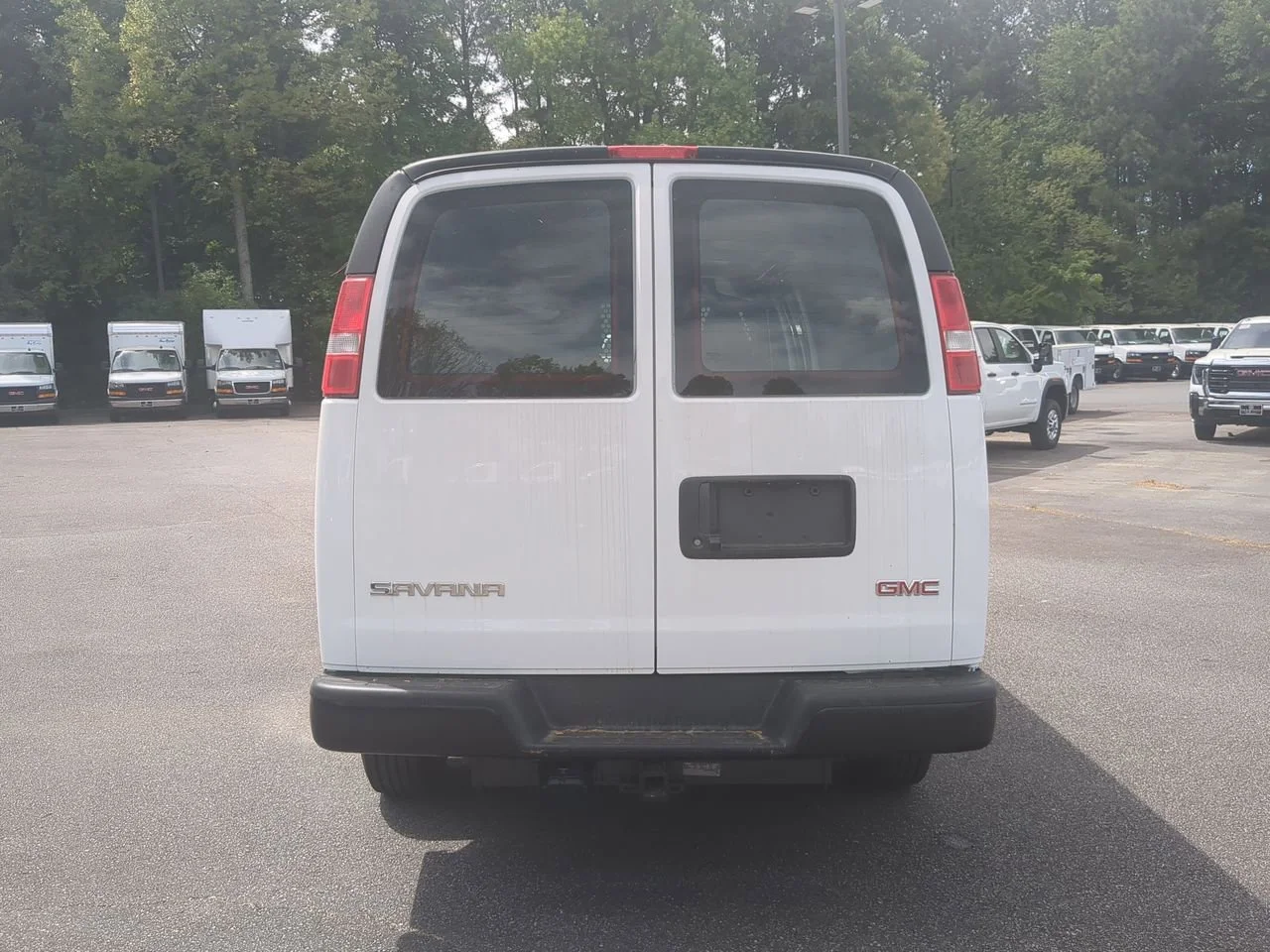New 2025 Summit White GMC Work Van image 7