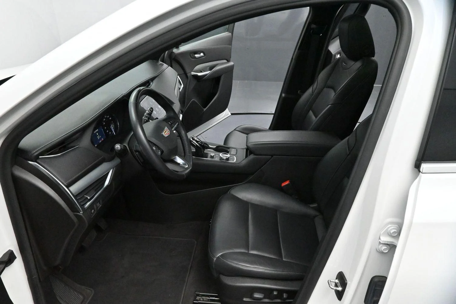 Used 2023 Crystal White Tricoat Cadillac Premium Luxury image 13