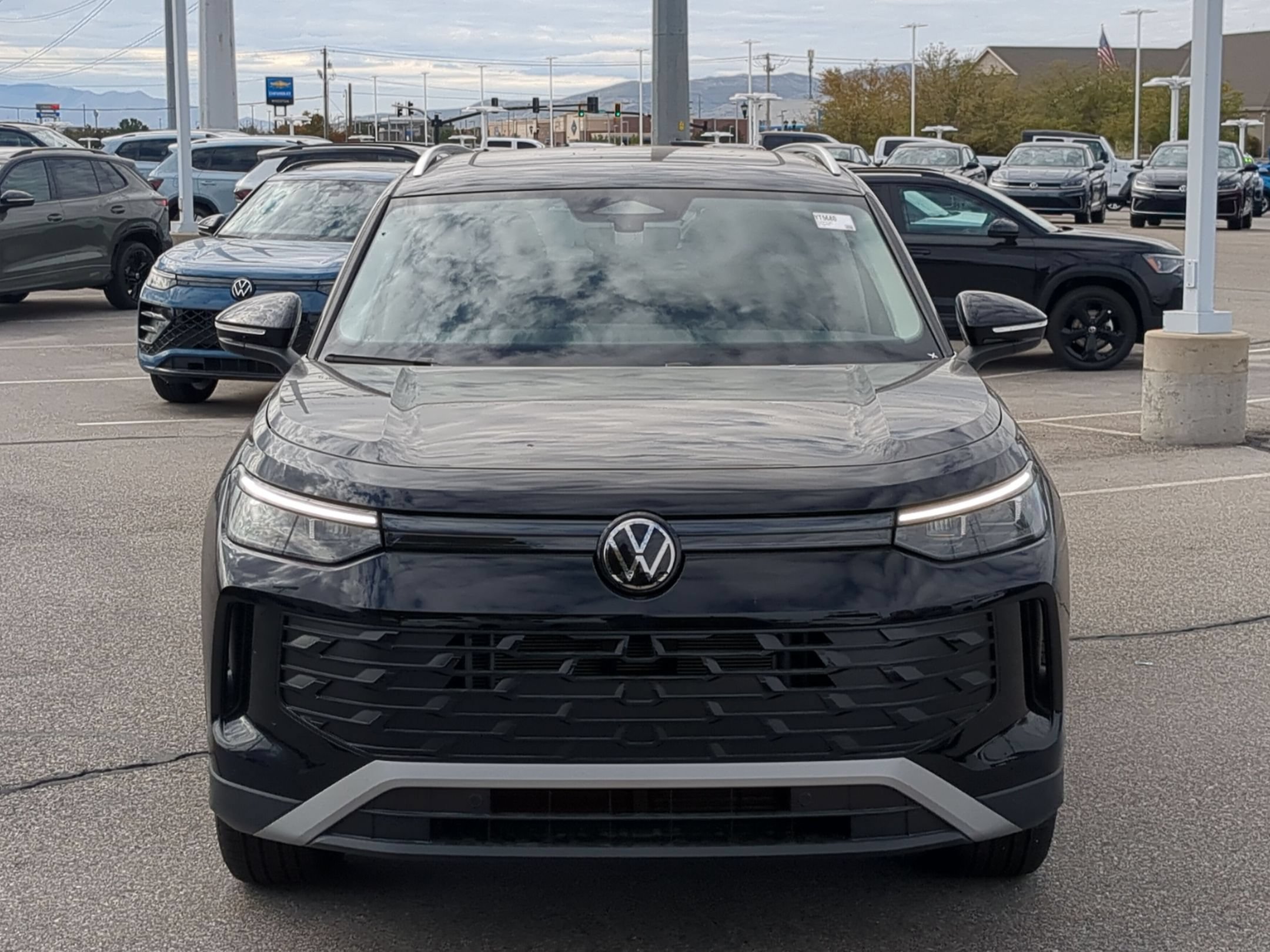 New 2026 Deep Black Pearl Volkswagen SE image 9