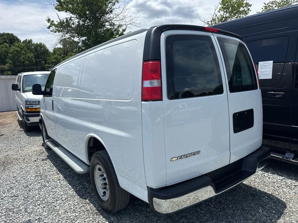 Used 2024 White Chevrolet Work Van image 4