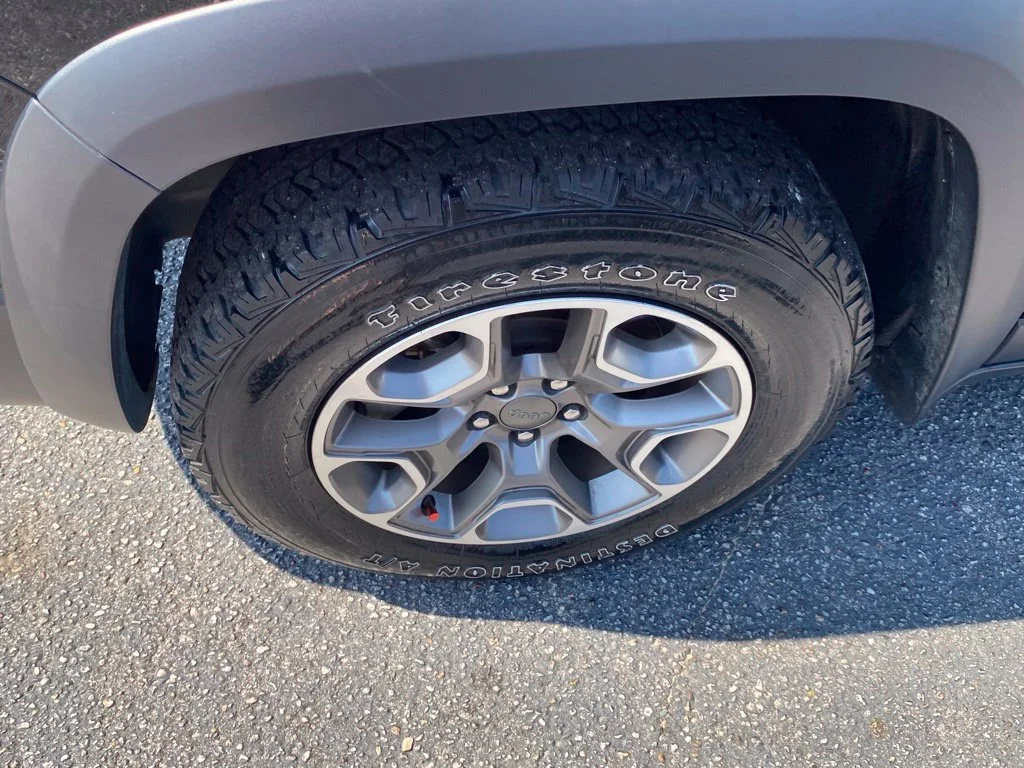 Used 2022 Black Jeep Trailhawk image 20