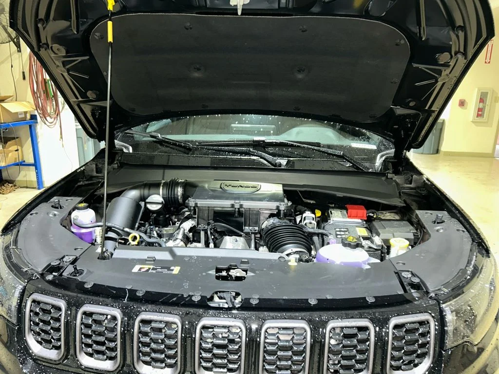 New 2026 Black Jeep Latitude image 20