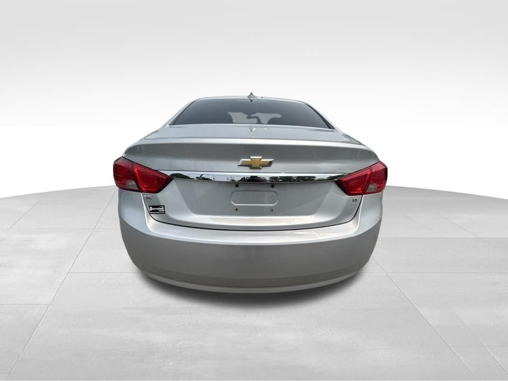 Used 2015 Silver Chevrolet LT image 7