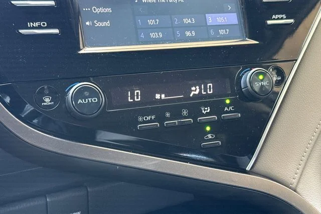 Used 2018 Brown Toyota XLE image 22
