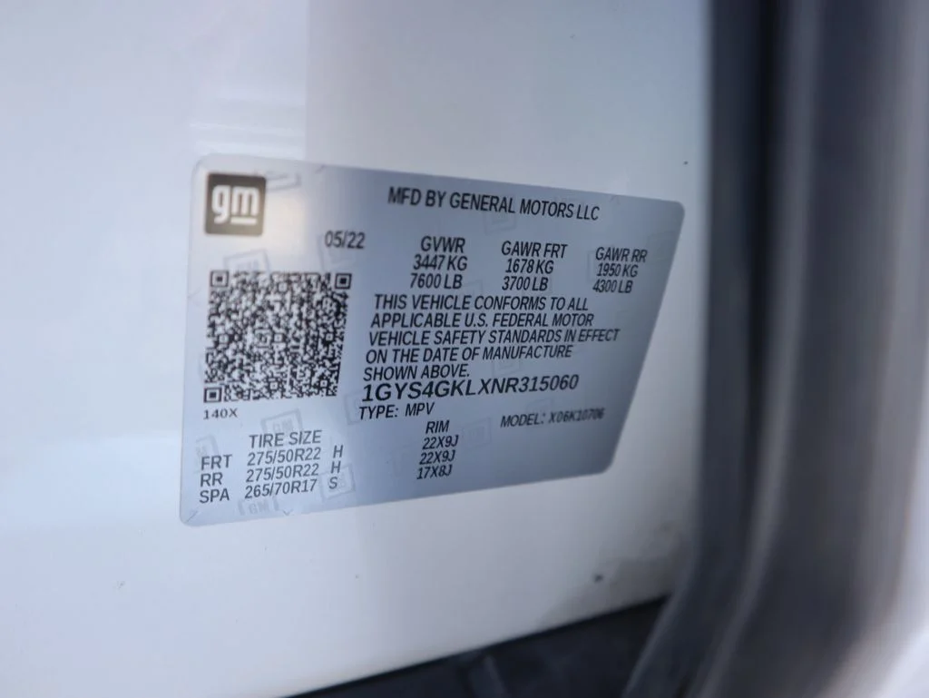 Used 2022 White Cadillac Sport Platinum image 9