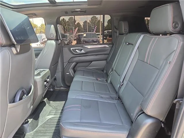 Used 2024 Silver Sage Metallic Chevrolet RST 4x4 image 10