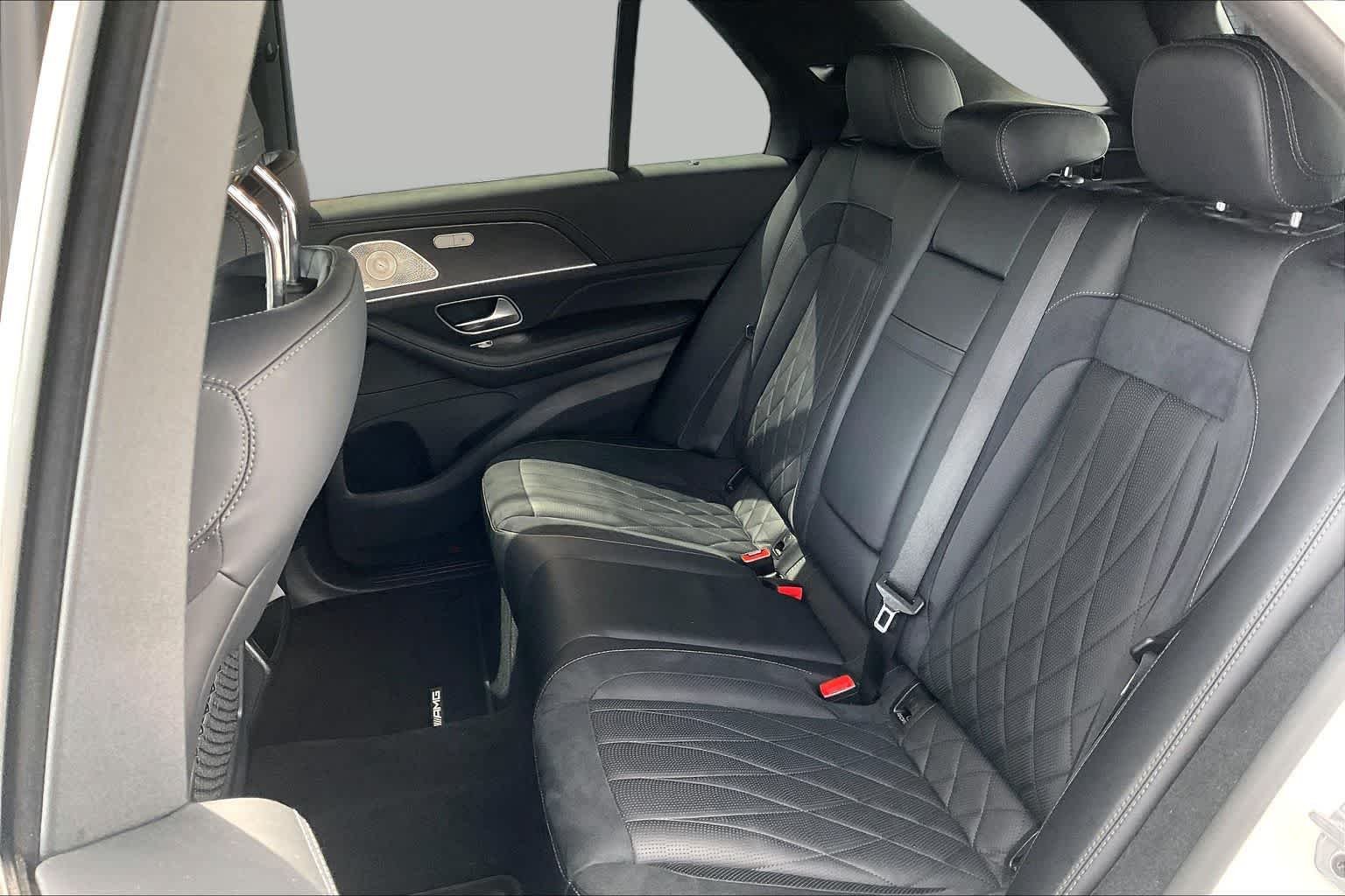 Used 2023 MANUFAKTUR Diamond White Metallic Mercedes-Benz AMG® GLE 53 image 21