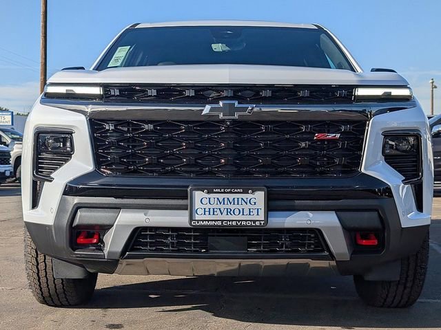 New 2026 Polar White Tricoat Chevrolet Z71 image 5