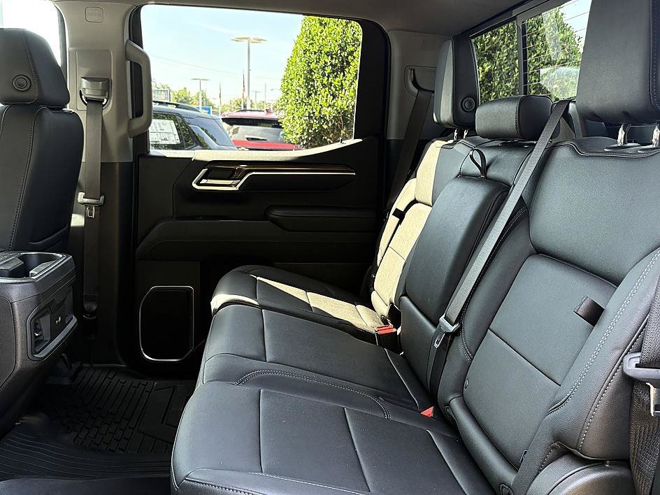 Used 2025 Sterling Gray Metallic Chevrolet LT image 10