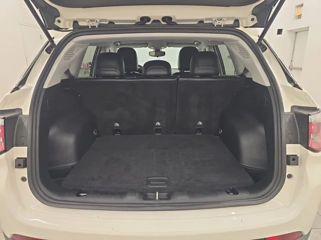 Used 2018 White Clearcoat Jeep Latitude image 15