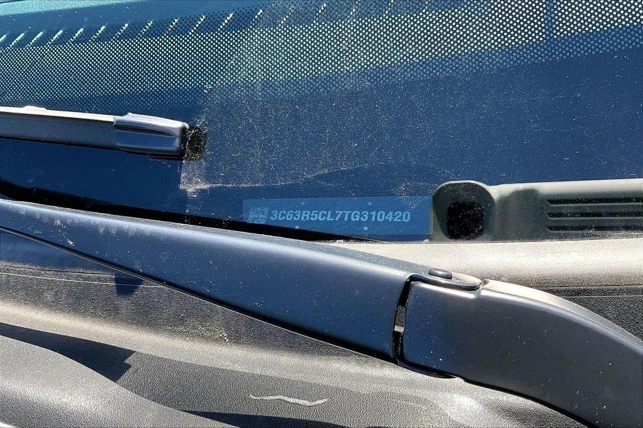 New 2026 Granite Crystal Metallic Clear-Coat Exterior Paint RAM Tradesman image 33