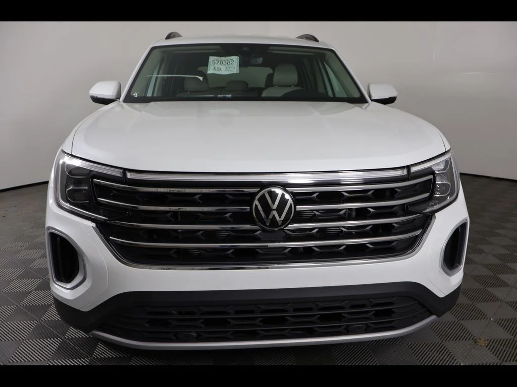 New 2026 White/off-white Volkswagen 2.0T SE image 8