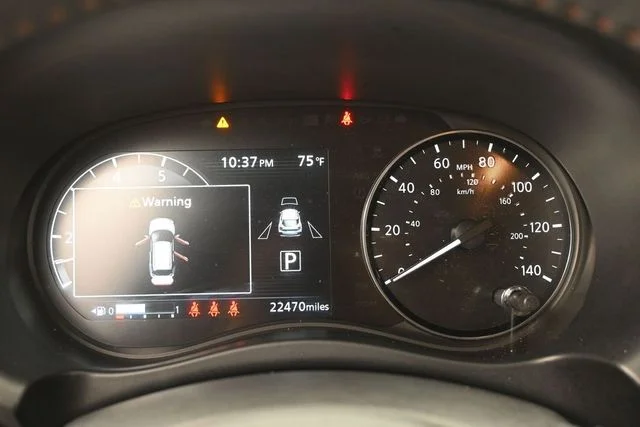 Used 2023 Gray Nissan SR image 17