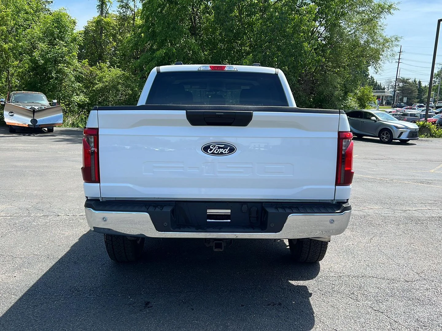Used 2025 Oxford White Ford XLT image 15