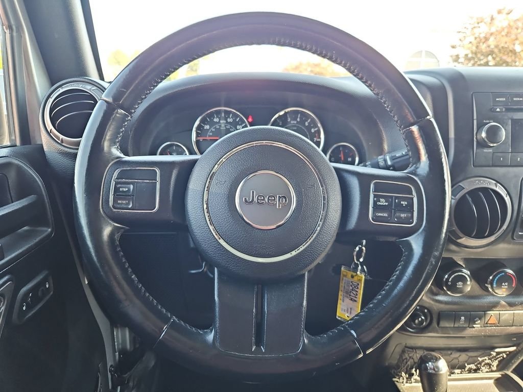 Used 2018 Billet Silver Metallic Clearcoat Jeep Unlimited Sport image 14