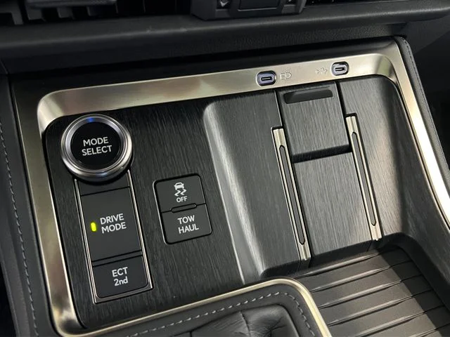 Used 2026 Atomic Silver Lexus 550 Luxury+ image 25