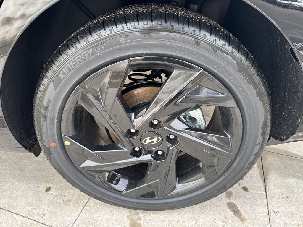 New 2026 Black Hyundai SEL Sport image 9
