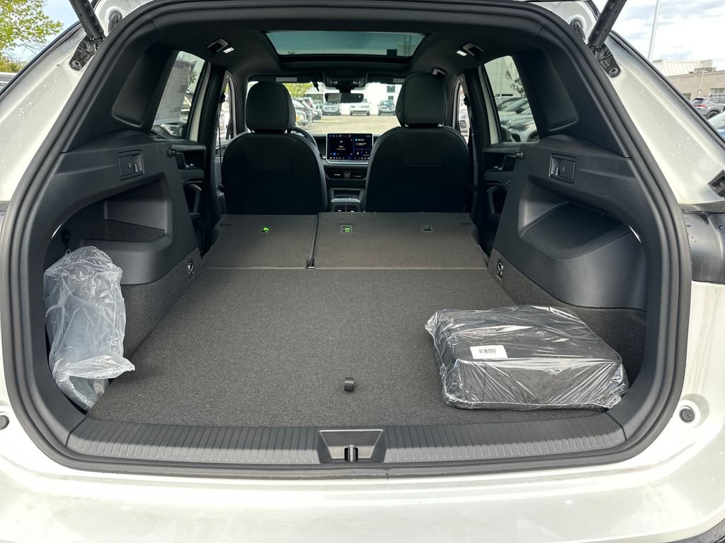 New 2026 White/off-white Volkswagen 2.0T SE R-Line Black image 14