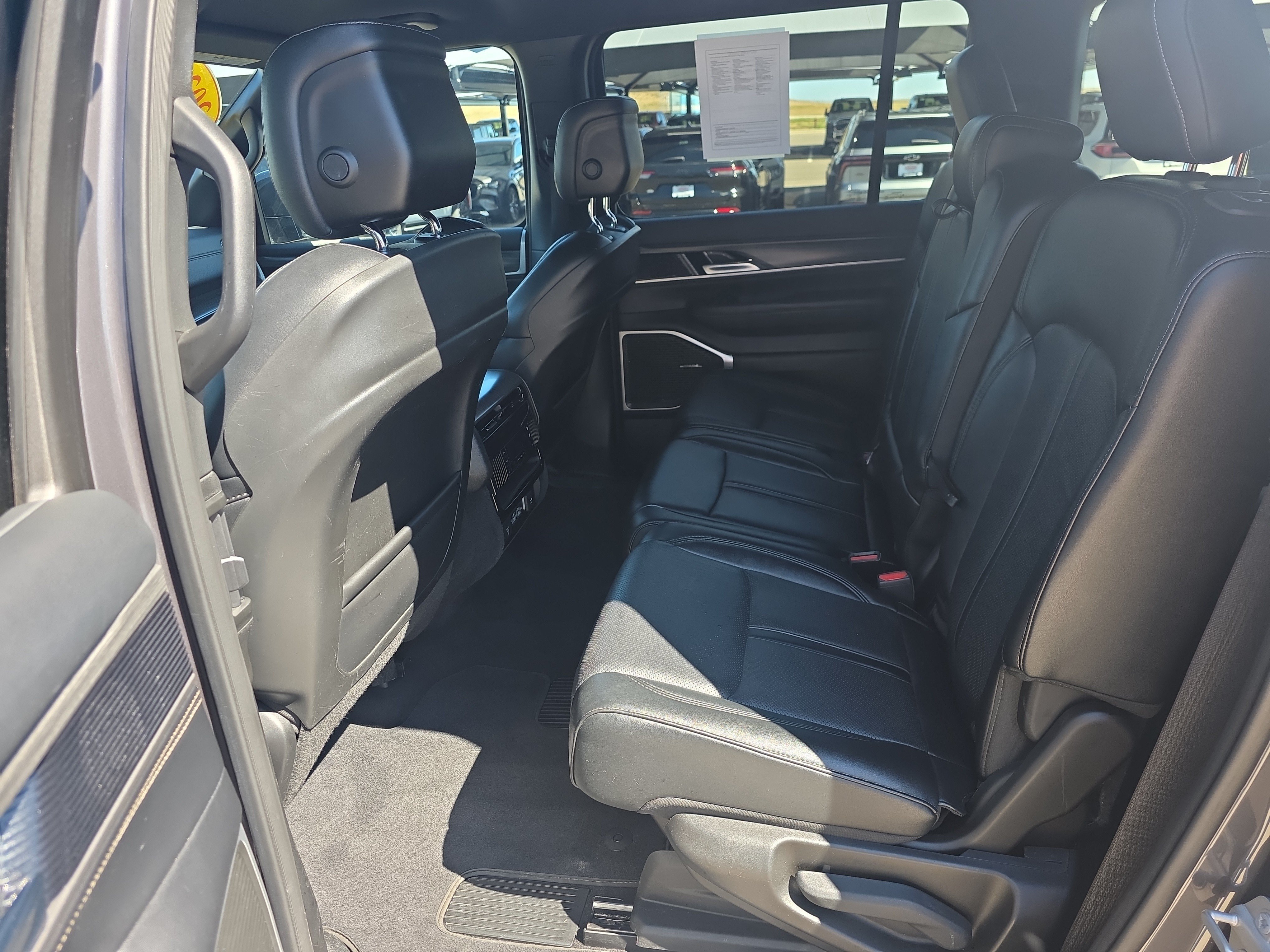 2024 Jeep Wagoneer Series III - Photo 13