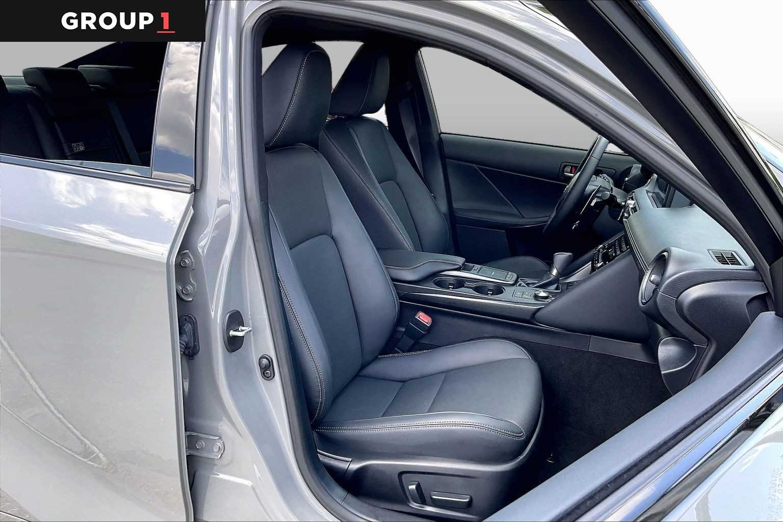 Used 2025 Incognito Lexus F SPORT Design image 8