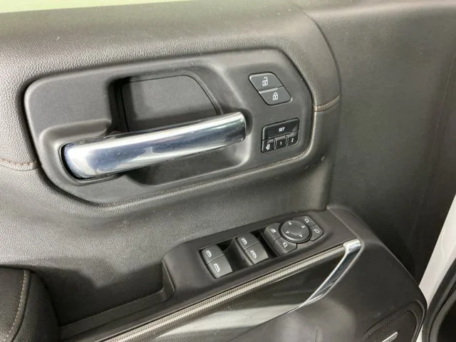 Used 2020 White GMC AT4 image 16