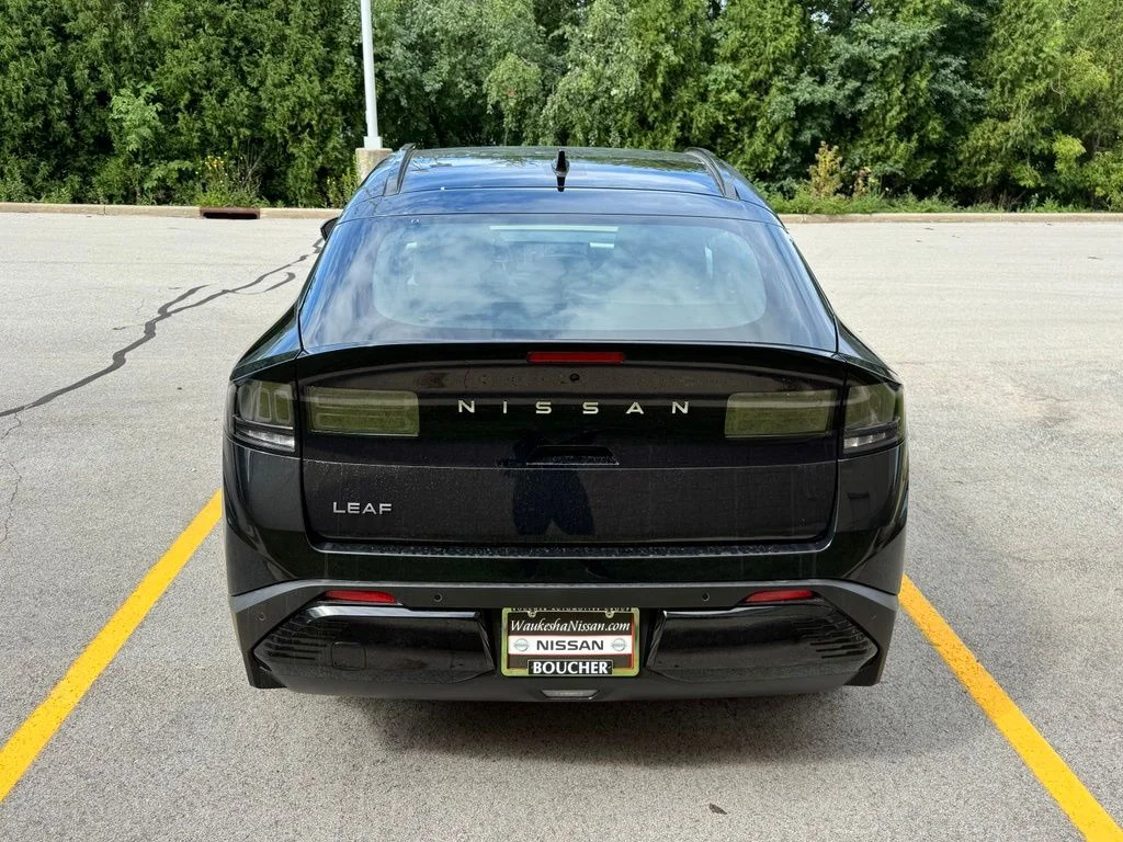 New 2026 Black Diamond Pearl Nissan PLATINUM+ image 5