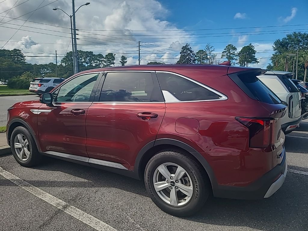 Used 2024 Red Kia LX image 4