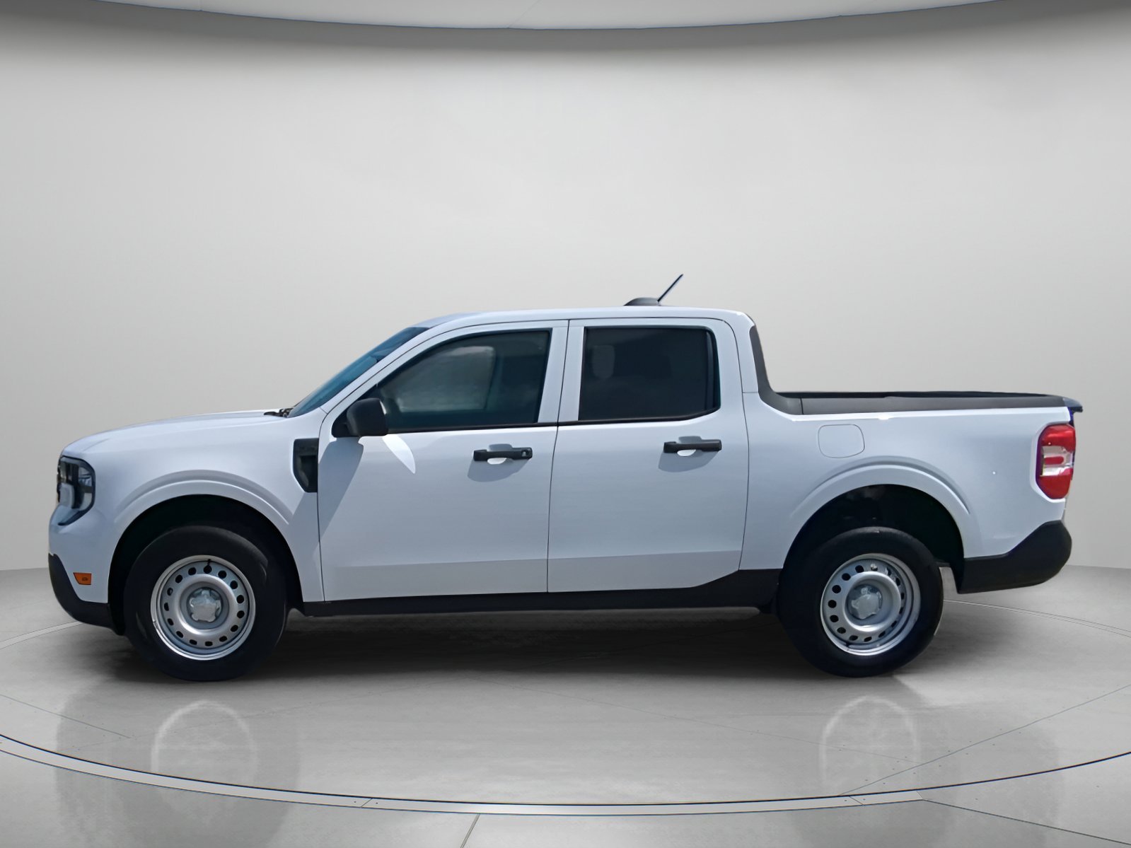 2026 Ford Maverick XL - Photo 13