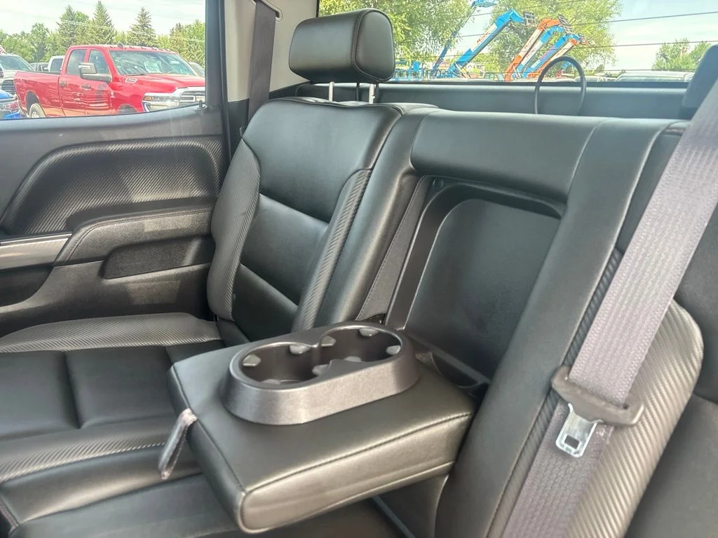 Used 2016 White GMC SLT image 24