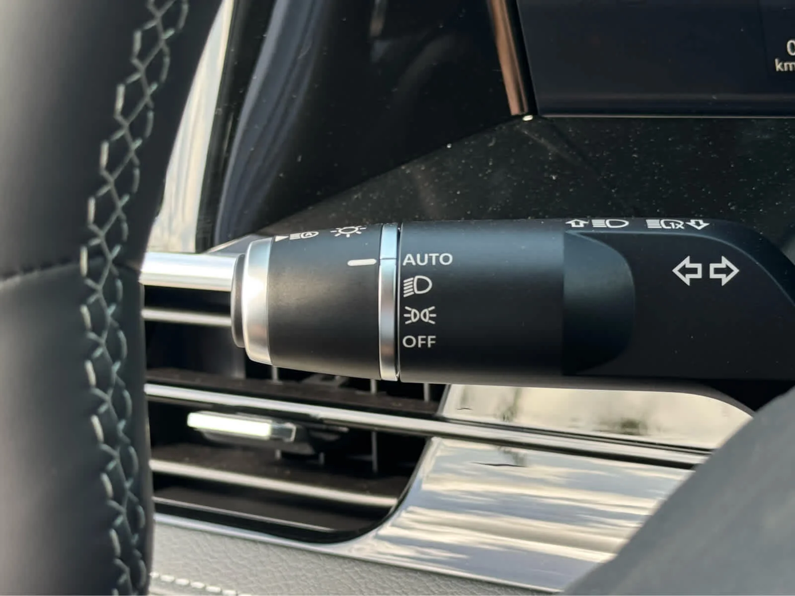 New 2027 DYNAMIC METAL INFINITI Luxe 2WD image 15