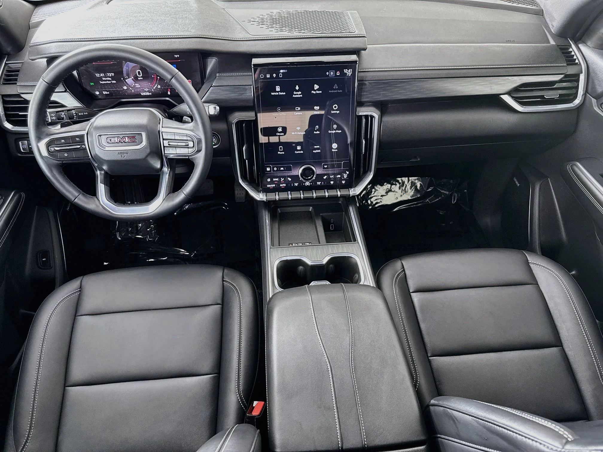 Used 2024 Summit White GMC Elevation image 25