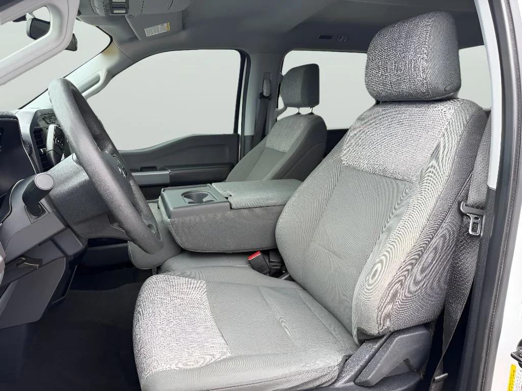 Used 2023 Oxford White Ford XLT image 23