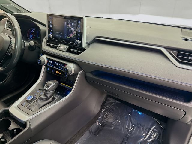 Used 2020 Blizzard Pearl Toyota XSE image 31