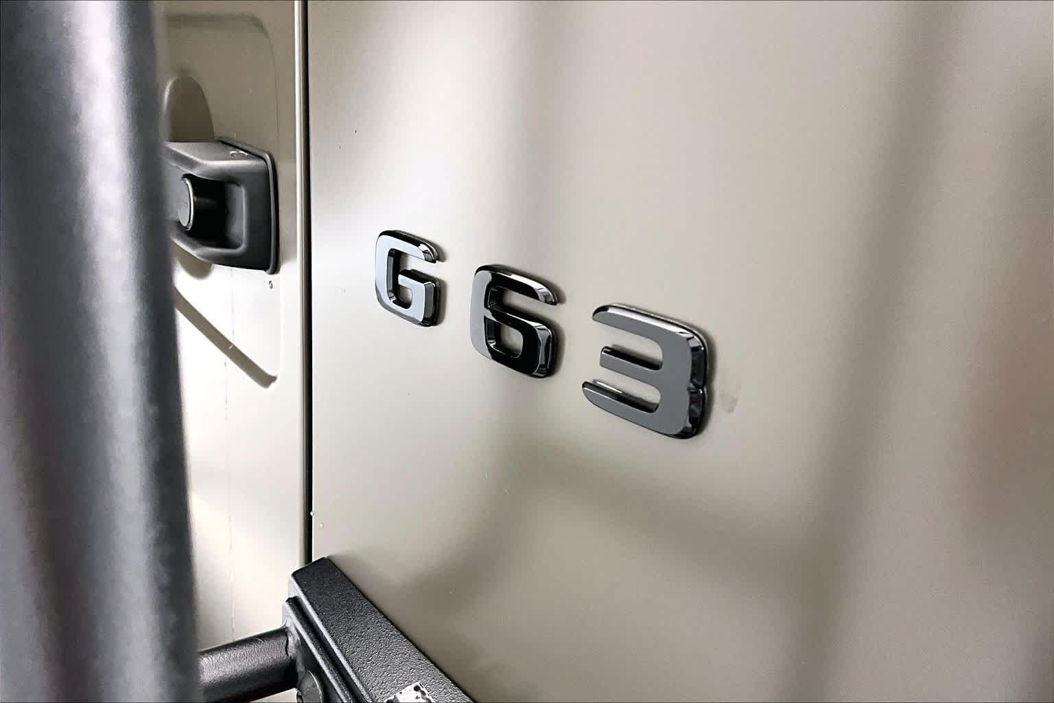 New 2027 MANUFAKTUR Dark Olive Green Magno Mercedes-Benz AMG® G 63 SUV image 22