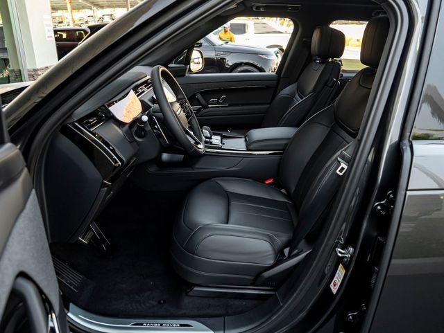 New 2026 Carpathian Grey LAND ROVER Dynamic SE image 14