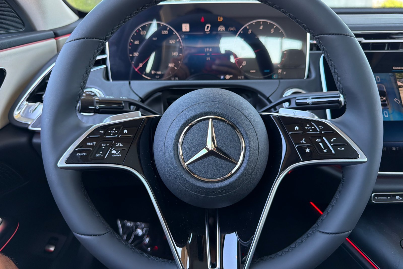 New 2027 Nautical Blue Metallic Mercedes-Benz E 350 image 21